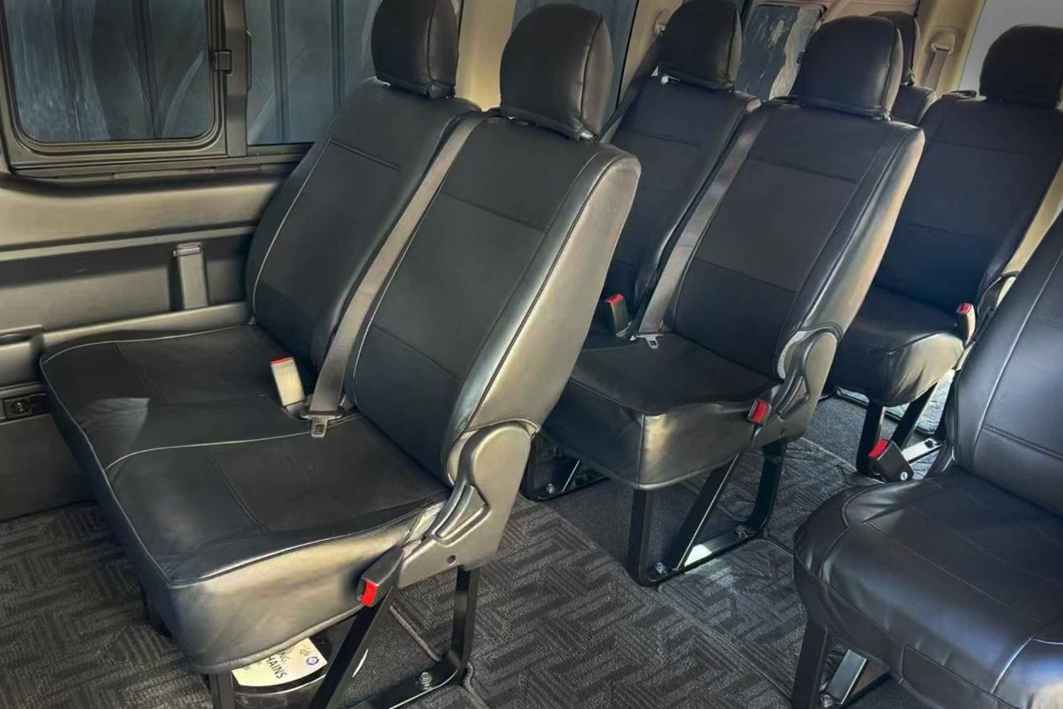 Tokyo: Narita privat transport til Tokyo City (10 seter)