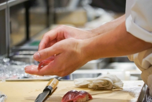 Tokyo: tour gastronomico serale a Shinjuku - sushi, manzo wagyu