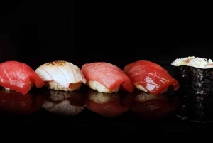 Tokyo: tour gastronomico serale a Shinjuku - sushi, manzo wagyu