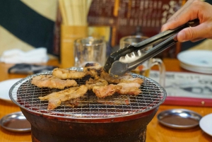 Tokyo: Night Foodie Tour in Shinjuku