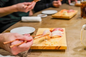 Tokyo: Night Foodie Tour in Shinjuku