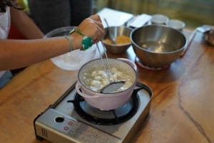 東京：地元の家でお茶とお菓子を楽しみながら折り紙を折りましょう