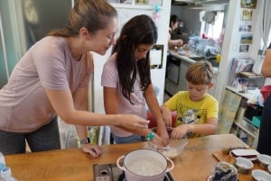 東京：地元の家でお茶とお菓子を楽しみながら折り紙を折りましょう