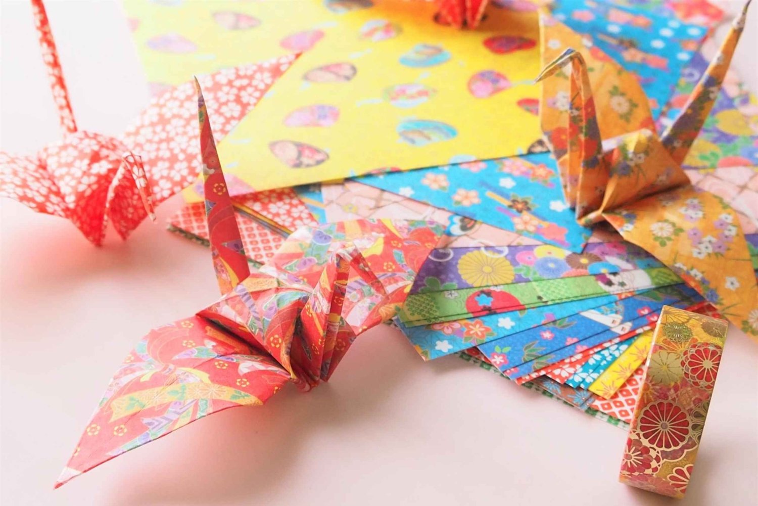 Tokyo: Origami Making with Tea and Sweets in local home