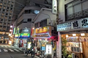 Tokyo: Otsuka Nightlife Tour with Izakayas, Bars and Snacks