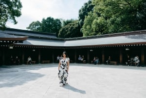 Tokyo: Photo Shoot with a Private Vacation Photographer