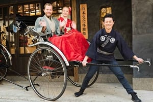 Tokyo: Private Guided Walking Tour & Rickshaw Experience