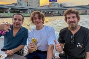 Tokyo: Private Night Cruise with Food and Drinks