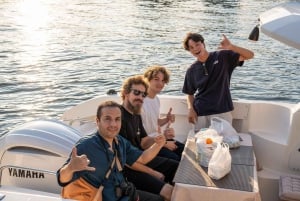 Tokyo: Private Night Cruise with Food and Drinks