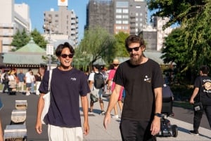 Tokyo: Private Night Cruise with Food and Drinks