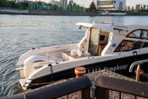 Tokyo: Private Night Cruise with Food and Drinks