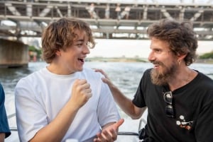 Tokyo: Private Night Cruise with Food and Drinks