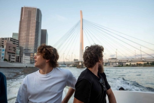 Tokyo: Private Night Cruise with Food and Drinks