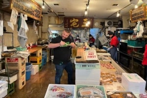 Tokyo: Privat tur og tradisjonell forestilling med middag