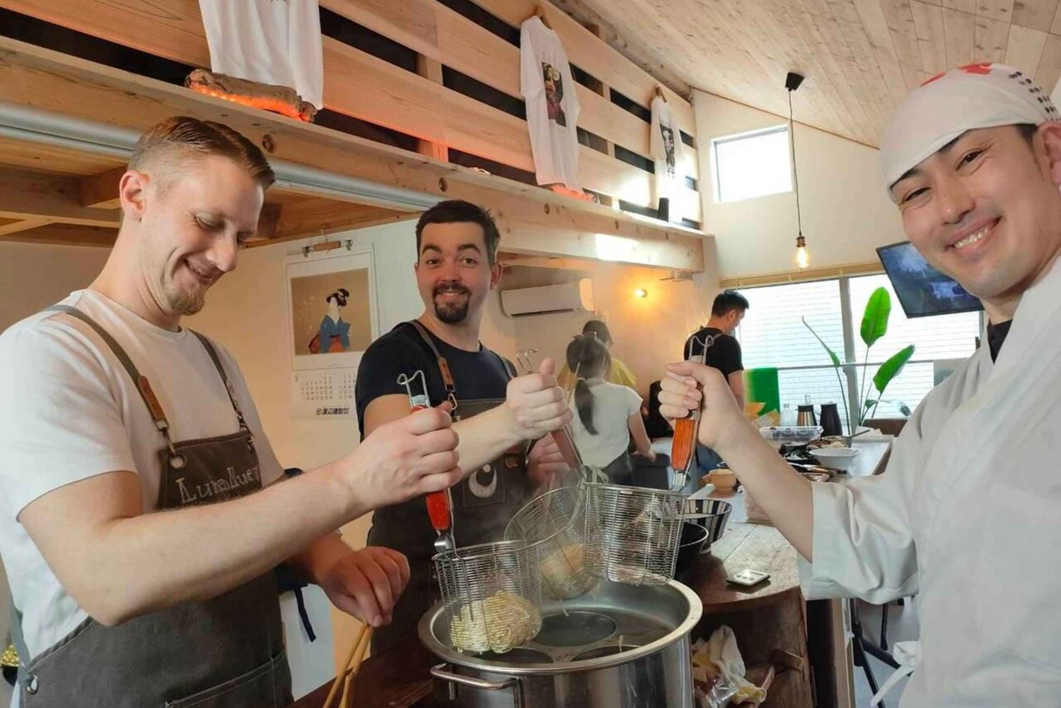 Tóquio: aula de culinária de ramen e dumplings com chef (opção vegana disponível)