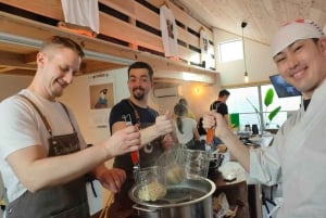 Tokio: Ramen- & Teigtaschen-Kochkurs mit Chefkoch, auch für Veganer