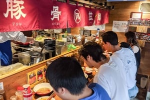 Tokyo: Ramen Tasting Tour with 6 Mini Bowls of Ramen