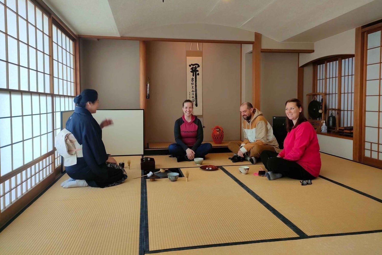 Tokio: prawdziwa ceremonia parzenia herbaty (matcha i wagashi) w Shinjuku