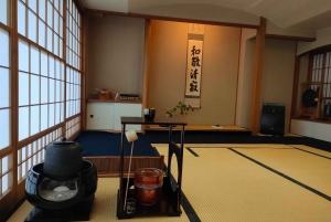 Tokio: prawdziwa ceremonia parzenia herbaty (matcha i wagashi) w Shinjuku