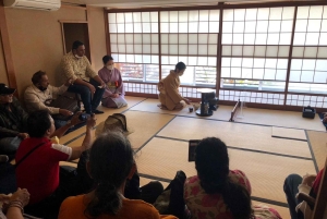 Tokio: prawdziwa ceremonia parzenia herbaty (matcha i wagashi) w Shinjuku
