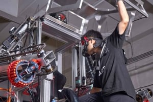 Tokio: Robot Piloting Attraction Ticket