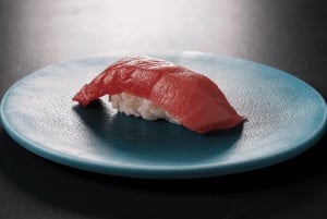 Onbeperkt sake proeven met sushi omakase-proeverij in Tokio