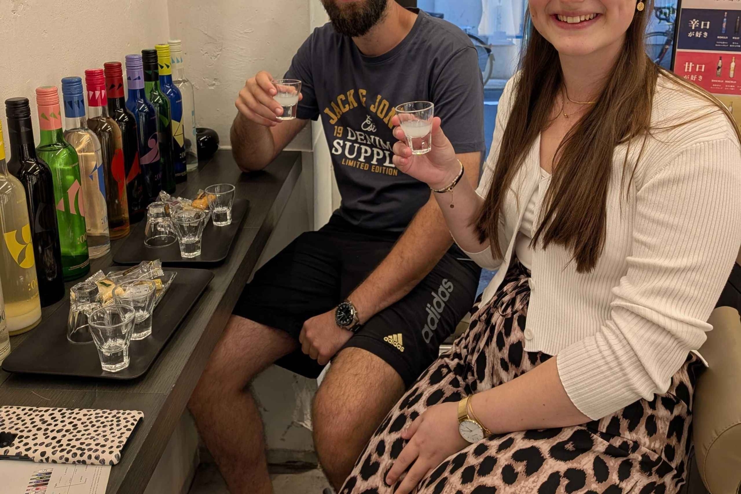 Tokio: Sake-Verkostung mit Food-Pairing & Mini-Flasche als Geschenk