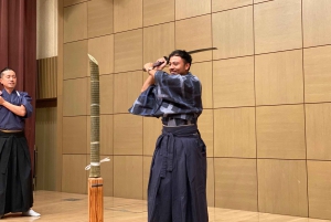 Experiência Samurai em Tóquio: Escolha de Espada Real Opcional