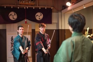 Tokio: Experiencia Samurai con almuerzo y tour guiado