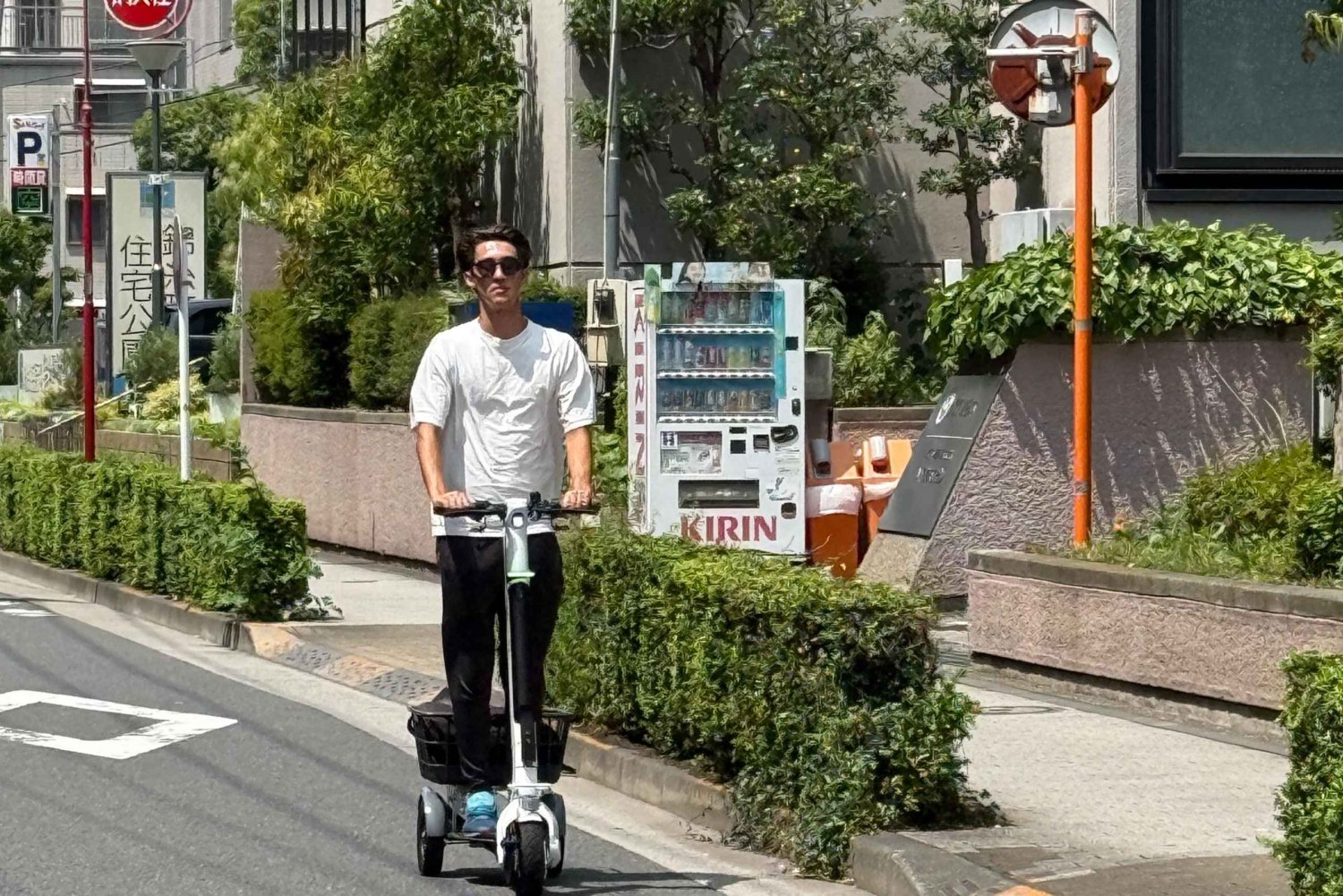 Tokyo: tour guidato in e-scooter a Shibuya nei quartieri nascosti