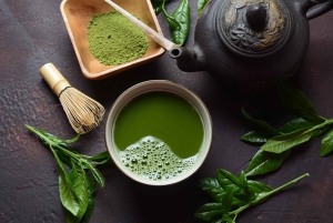Prepara i dolci tradizionali 'Nerikiri' e il matcha a Shibuya