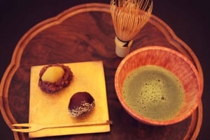 Prepara i dolci tradizionali 'Nerikiri' e il matcha a Shibuya