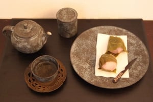 Prepara i dolci tradizionali 'Nerikiri' e il matcha a Shibuya