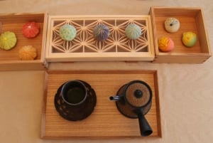 Prepara i dolci tradizionali 'Nerikiri' e il matcha a Shibuya