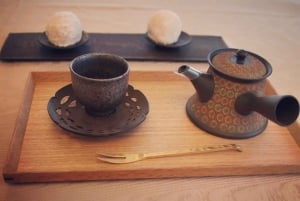 Prepara i dolci tradizionali 'Nerikiri' e il matcha a Shibuya