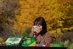 Токио: мастер-класс по приготовлению матча под открытым небом в Сибуя