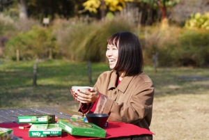 Токио: мастер-класс по приготовлению матча под открытым небом в Сибуя