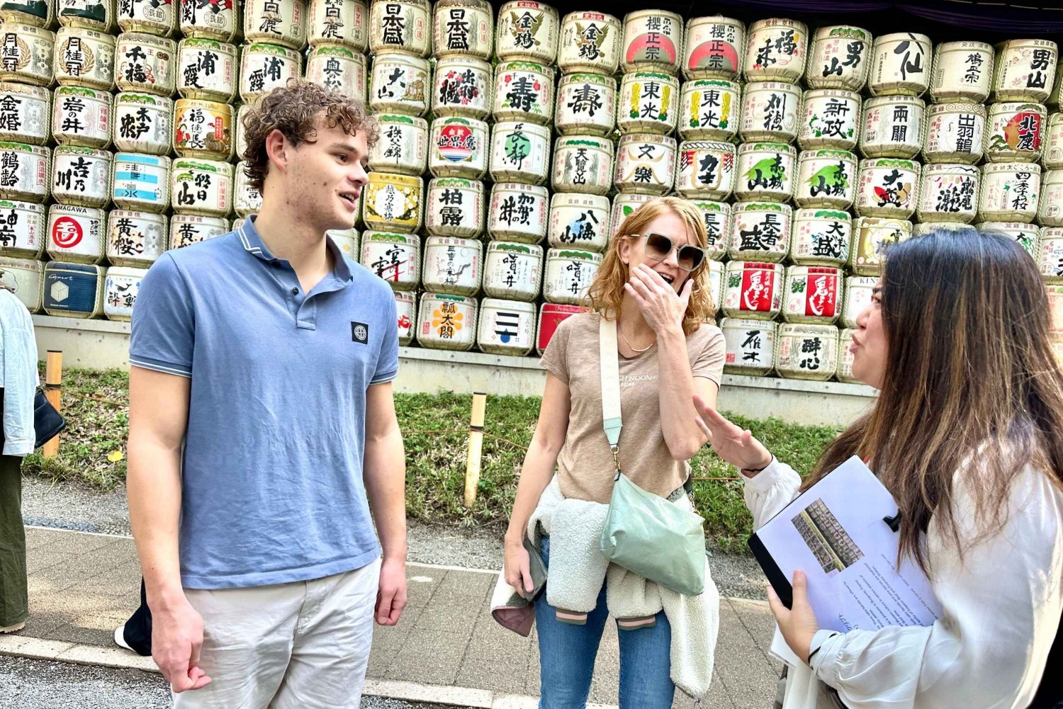 Tokyo: Meiji Shrine Historical Tour by Japanese Guide