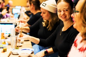 Tóquio: Tour noturno por bares e passeio a pé em Shinjuku