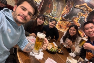 Tóquio: Tour noturno por bares e passeio a pé em Shinjuku