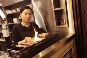 Tokyo : visite guidée des bars de Shinjuku avec repas et boissons