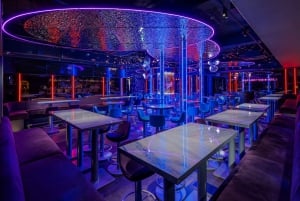 Tóquio: Excursão Noturna para Rapazes em Shinjuku (Coma, Beba e Socialize)