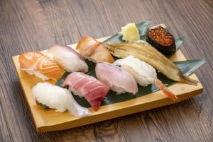 Tokyo: Shinjuku Local food guided walking tour