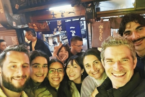 Tóquio: Excursão a pé pela vida noturna e ruas secretas de Shinjuku