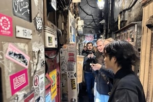 Tóquio: Excursão a pé pela vida noturna e ruas secretas de Shinjuku