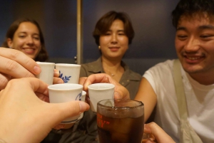 Tokyo: Shinjuku Hidden Japanese Bar Tour (Neon Light City)