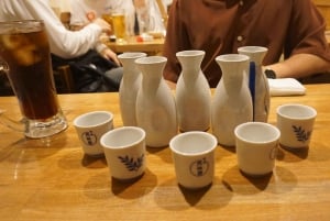 Tokyo: Shinjuku Hidden Japanese Bar Tour (Neon Light City)