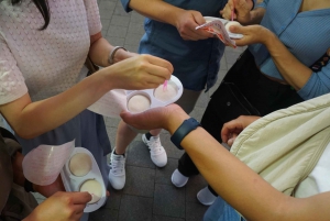 Tokyo: Shinjuku Hidden Japanese Bar Tour (Neon Light City)