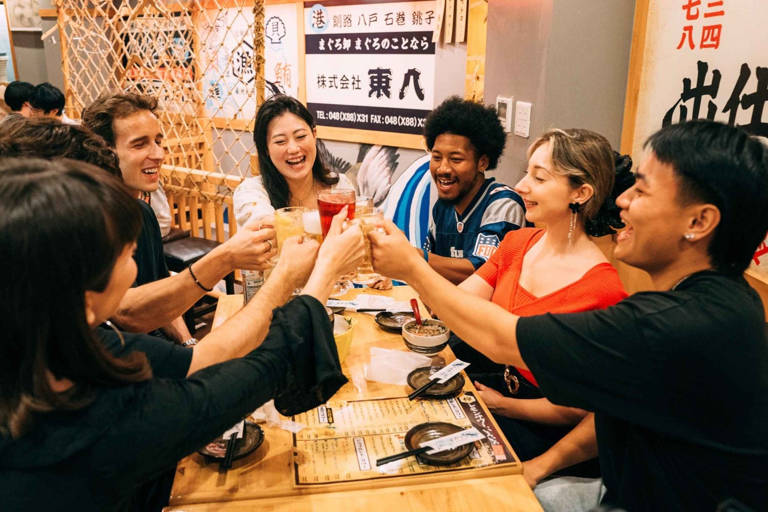 Tokyo: tour dei pub e dei bar di Shinjuku con cibo e bevande