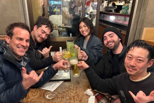 Tokio: ¡Disfruta de una experiencia de yakitori en un izakaya con guía en la zona del Skytree!